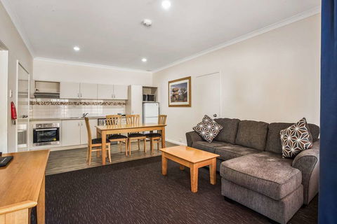 Karratha Central Apartments - Sunshine Coast Tourism 11