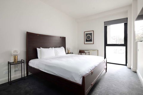Knightsbridge Canberra - Holiday Sunshine Coast 5