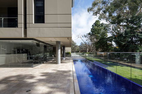 Knightsbridge Canberra - Holiday Sunshine Coast 12
