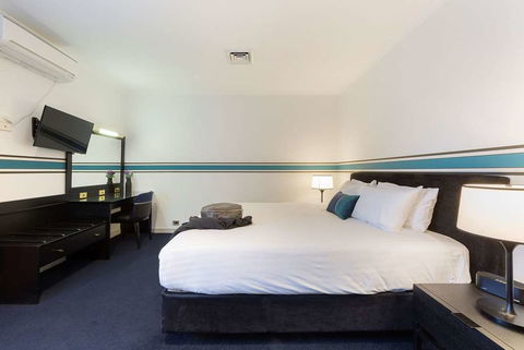 Ramada By Wyndham Diplomat Canberra - Holiday Sunshine Coast 6