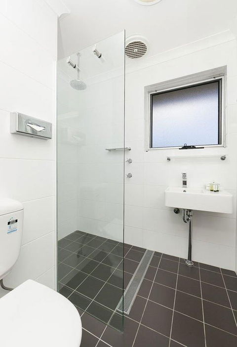 Forrest Hotel & Apartments - Holiday Sunshine Coast 5