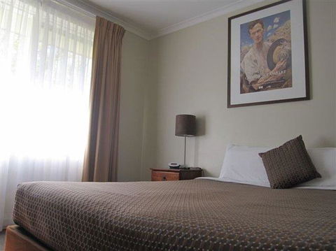 Forrest Hotel & Apartments - Holiday Sunshine Coast 7