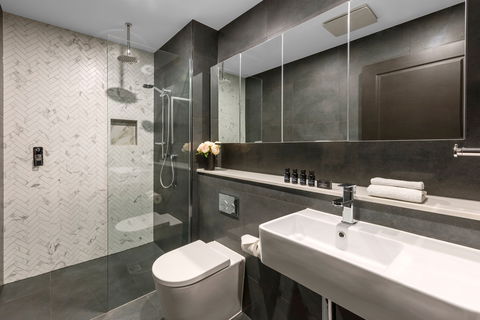 Holiday Inn Stes Parramatta Mar - Sunshine Coast Tourism 11