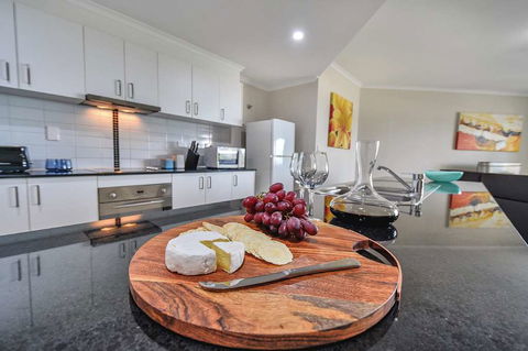 Argus Apartments Darwin - Holiday Sunshine Coast 15