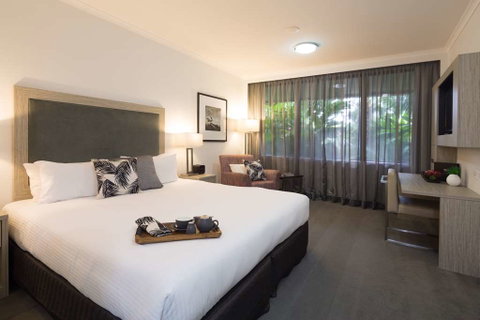 H on Smith Hotel - Sunshine Coast Tourism 4