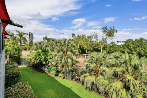 Vitina Studio Motel - Sunshine Coast Tourism 2