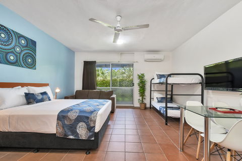 Vitina Studio Motel - Sunshine Coast Tourism 3