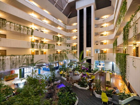 Novotel Darwin Atrium - Sunshine Coast Tourism 2