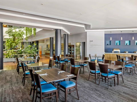 Novotel Darwin Atrium - Sunshine Coast Tourism 11