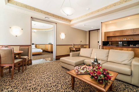 Mindil Beach Resort Casino - Sunshine Coast Tourism 3