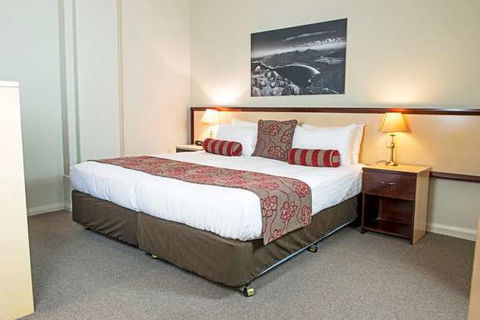 Mantra One Sandy Bay Road - Sunshine Coast Tourism 2