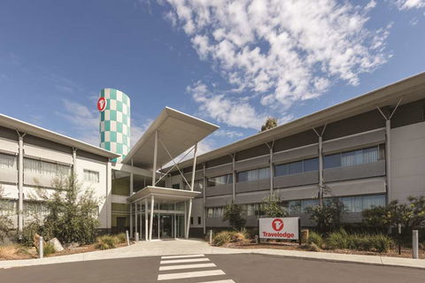 Travelodge Hobart Airport - Sunshine Coast Tourism 2