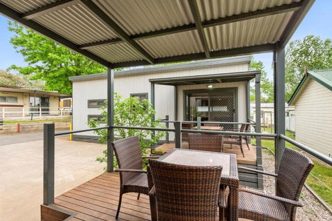 Discovery Parks Lake Hume - Sunshine Coast Tourism 2