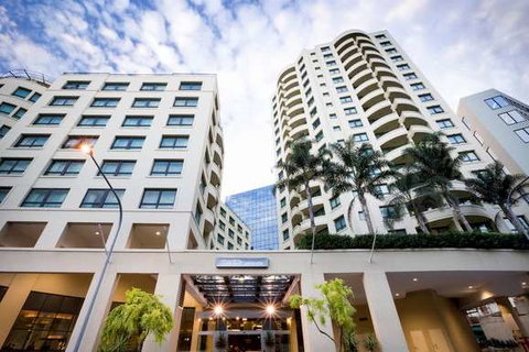 Mantra Parramatta - Holiday Sunshine Coast 0