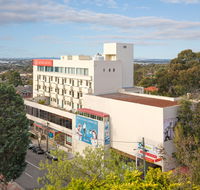 Metro Hotel Miranda - Holiday Sunshine Coast
