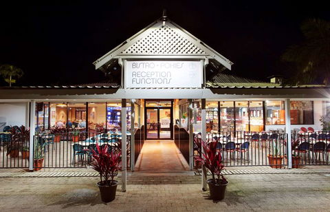 Mission Beach Resort - Sunshine Coast Tourism 0