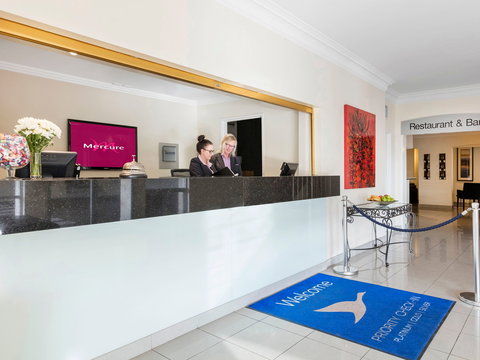 Mercure Wagga Wagga - Sunshine Coast Tourism 1