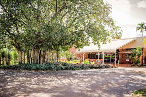 Contour Hotel - Holiday Sunshine Coast 0