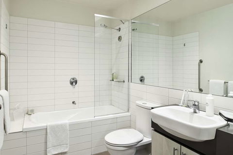 Punthill Essendon Grand - Sunshine Coast Tourism 2
