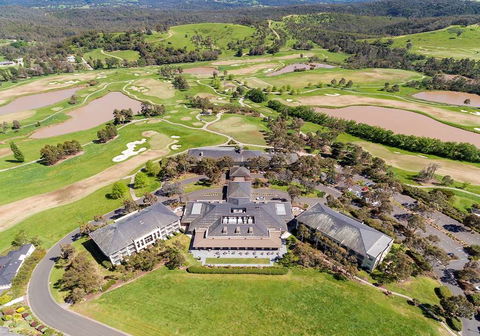 Yarra Valley Lodge - Sunshine Coast Tourism 2