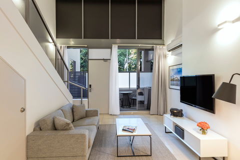 Meriton Suites Waterloo - Sunshine Coast Tourism 2