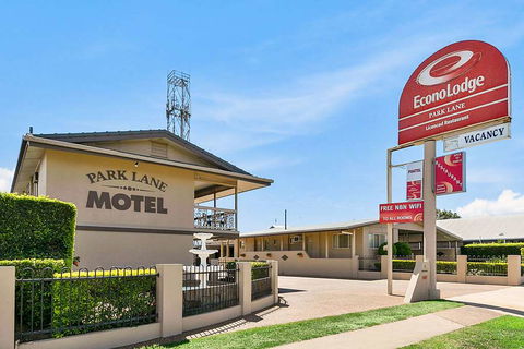 Econo Lodge Park Lane - Holiday Sunshine Coast 0