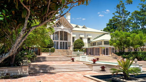 InterContinental Sanctuary Cove - Sunshine Coast Tourism 1