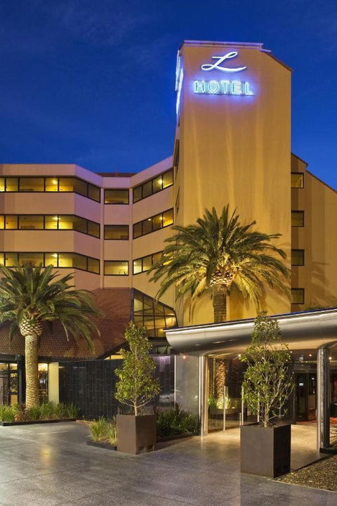 The Lakes Resort Hotel - Holiday Sunshine Coast 0