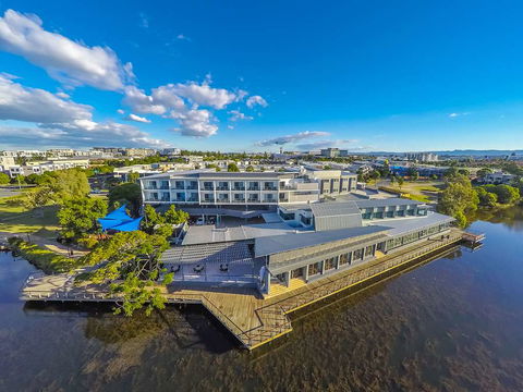 Best Western Plus North Lakes Hotel - Holiday Sunshine Coast 0