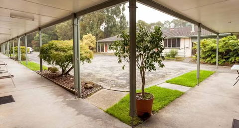 Prom Country Lodge - Sunshine Coast Tourism 0