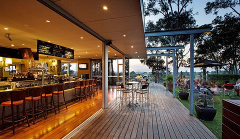 Nightcap At Shoppingtown Hotel - Sunshine Coast Tourism 1