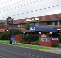 Hume Villa Motor Inn - Sunshine Coast Tourism