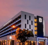 Bridgeport Hotel - Holiday Sunshine Coast