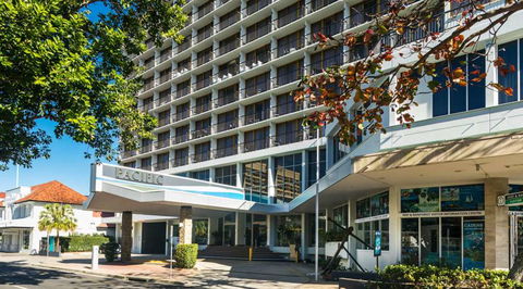 Pacific Hotel Cairns - Sunshine Coast Tourism 1
