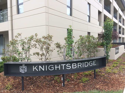 Knightsbridge Canberra - Holiday Sunshine Coast 1