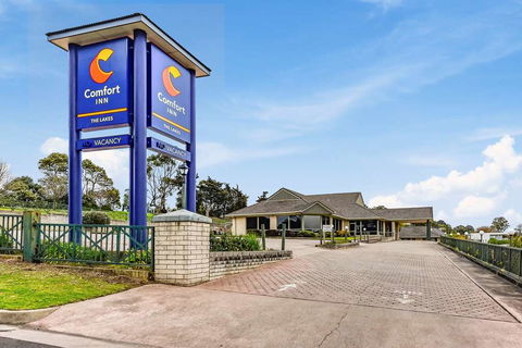 Comfort Inn The Lakes - Sunshine Coast Tourism 0