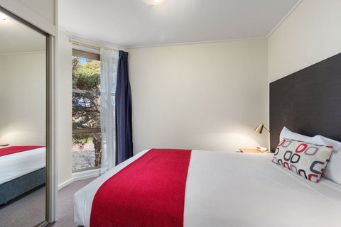 Knox International Hotel - Holiday Sunshine Coast 2