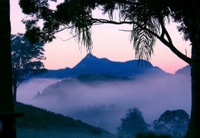 Hillcrest Mountain View Retreat - Sunshine Coast Tourism 1