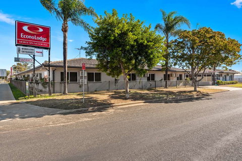 Econo lodge Moree Spa Motor Inn - Sunshine Coast Tourism 0