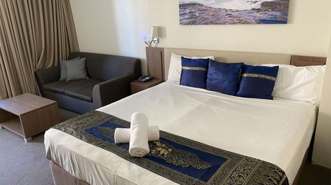 Peninsula Motor Inn - Sunshine Coast Tourism 2