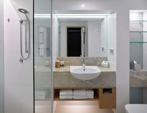RACV Royal Pines Resort - Holiday Sunshine Coast 2