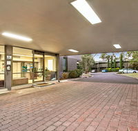 Knox International Hotel - Holiday Sunshine Coast