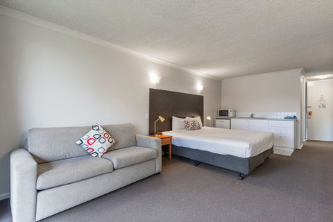 Knox International Hotel - Holiday Sunshine Coast 11