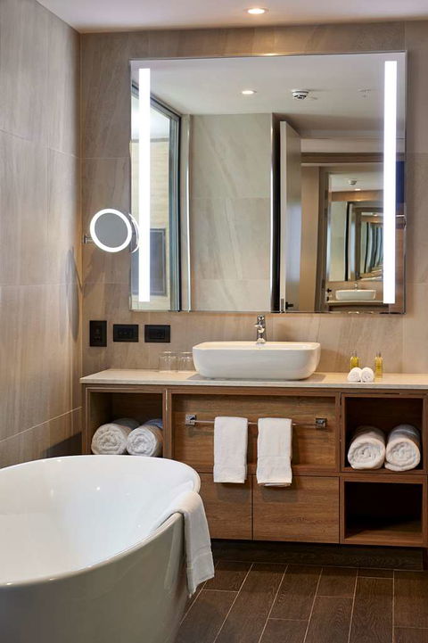 DoubleTree By Hilton Perth Northbridge - Holiday Sunshine Coast 5