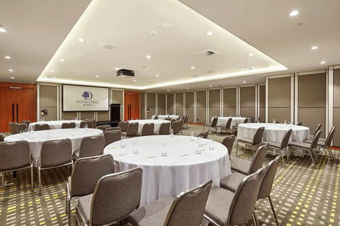 DoubleTree By Hilton Perth Northbridge - Holiday Sunshine Coast 11