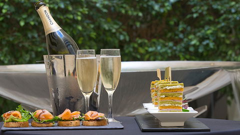 Crowne Plaza Perth - Holiday Sunshine Coast 10