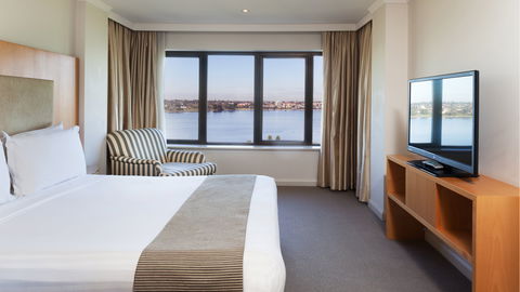 Crowne Plaza Perth - Holiday Sunshine Coast 14