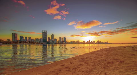 Crowne Plaza Perth - Holiday Sunshine Coast 16