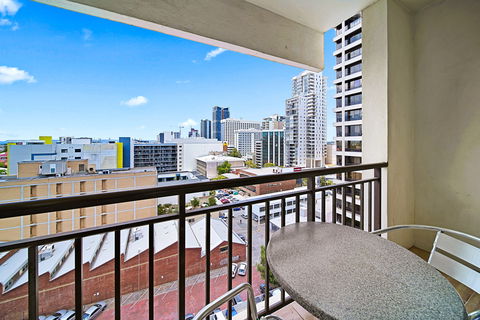 All Suites Perth - Holiday Sunshine Coast 2
