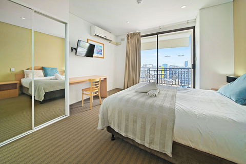 All Suites Perth - Holiday Sunshine Coast 6